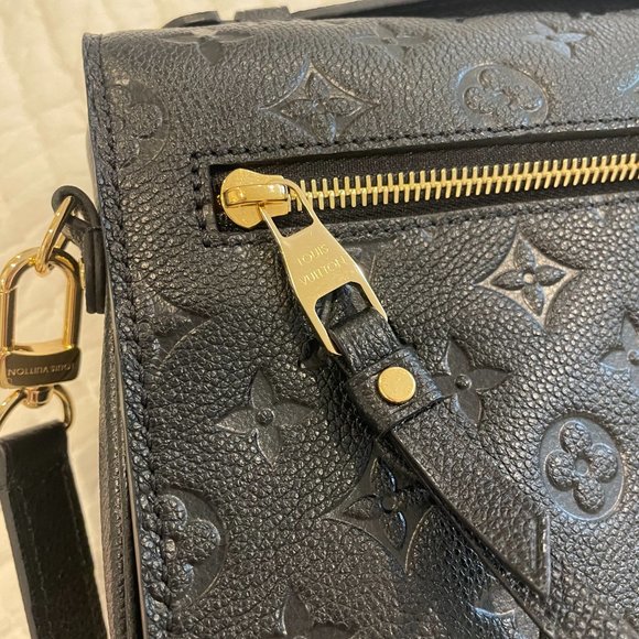 Louis Vuitton~ POCHETTE METIS~ Black - Picture 12 of 16